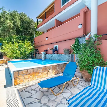 Arianna 15 Paleokastrítsa